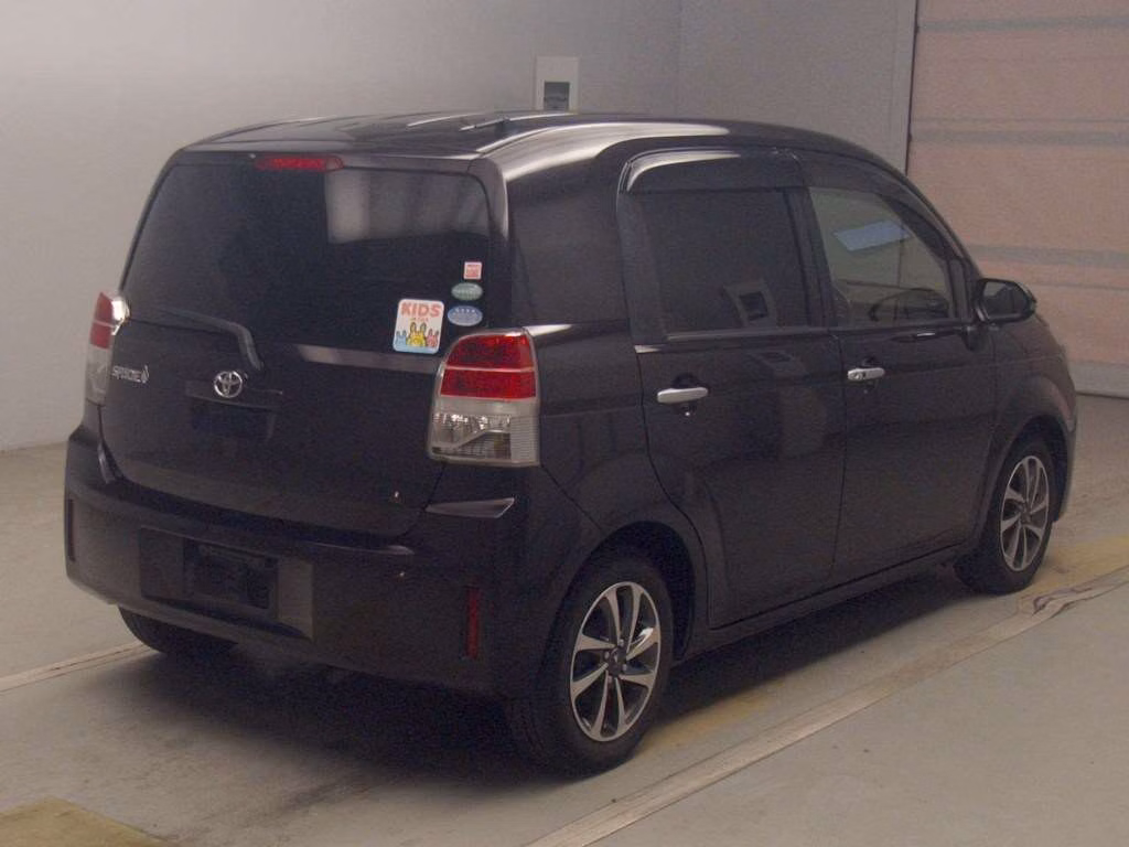 TOYOTA SPADE