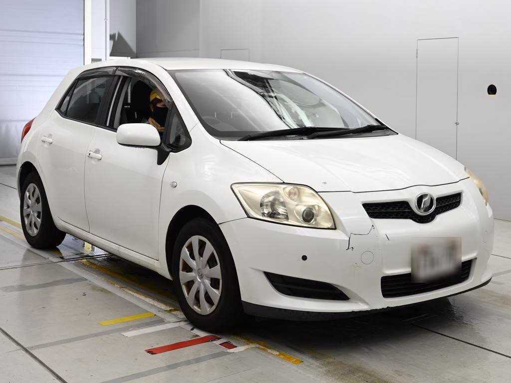 TOYOTA AURIS