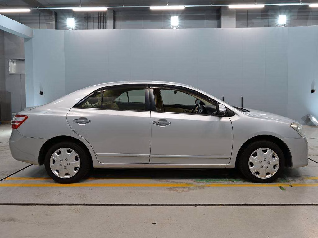 TOYOTA PREMIO
