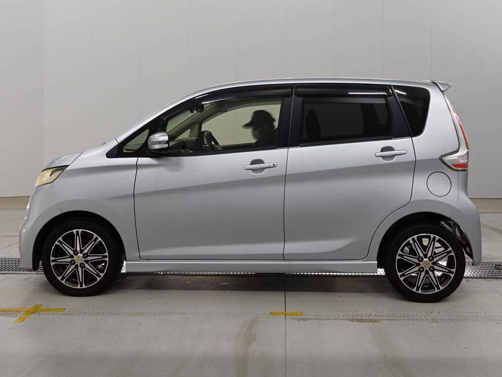 MITSUBISHI EK CUSTOM