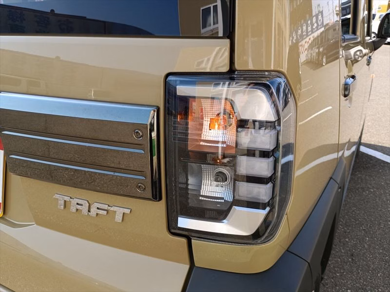 DAIHATSU TAFT