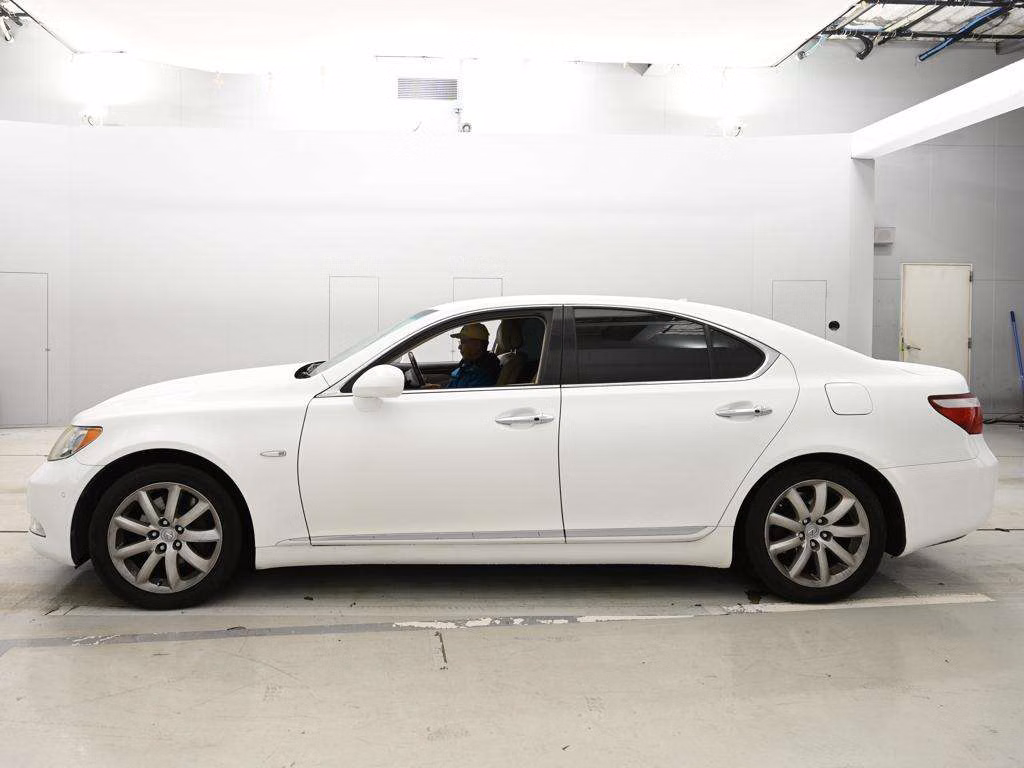 LEXUS LS460