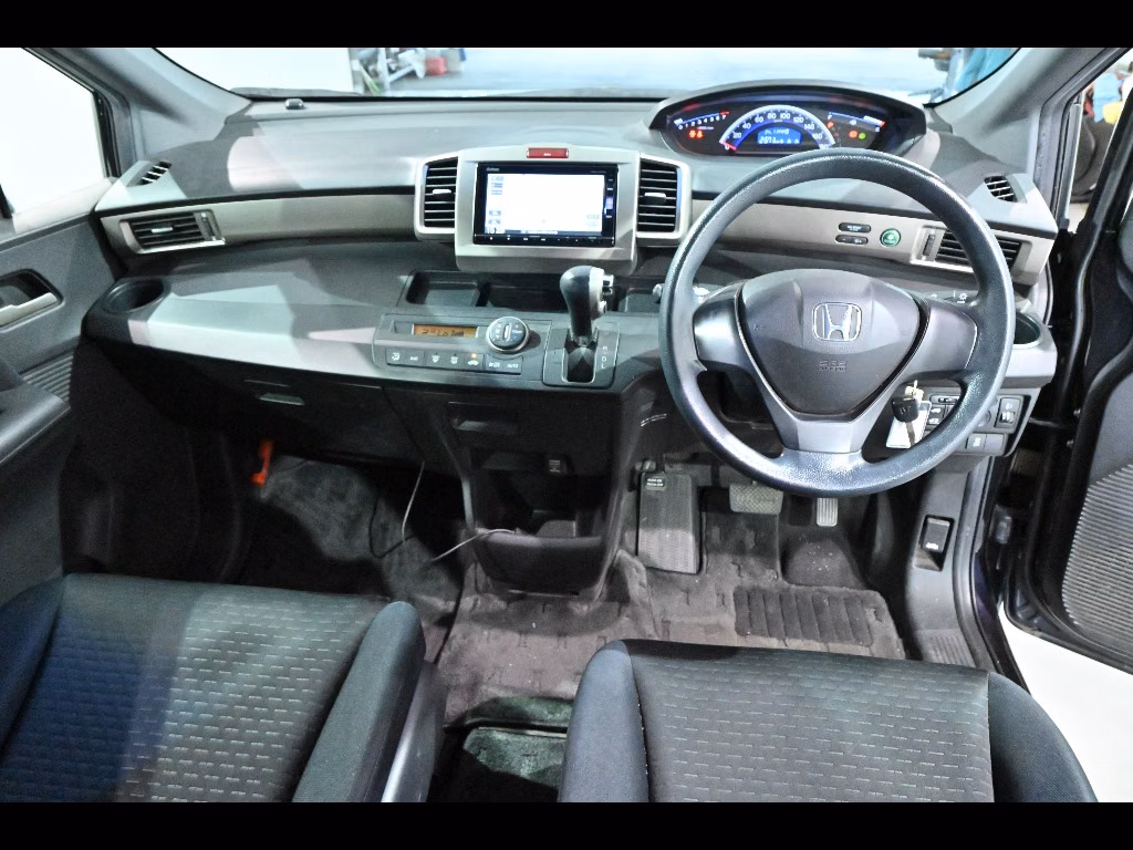 HONDA FREED SPIKE