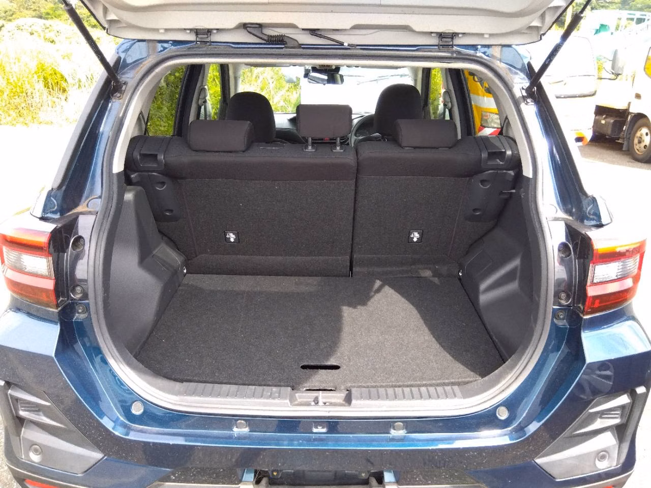 DAIHATSU ROCKY
