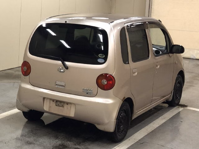DAIHATSU MOVE LATTE