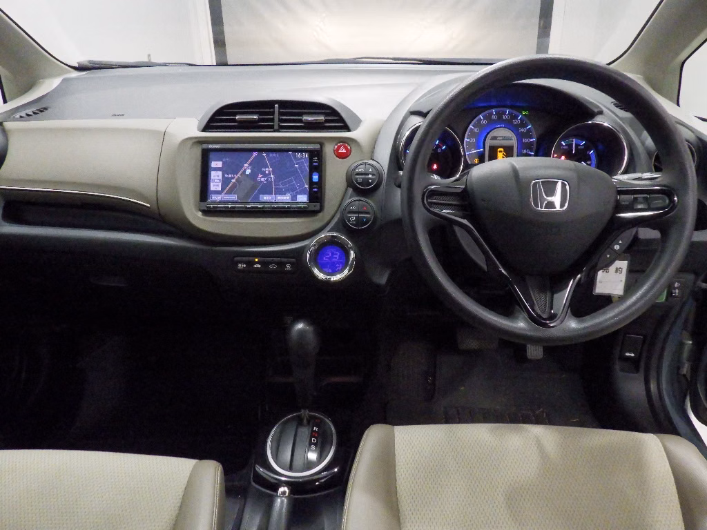 HONDA FIT SHUTTLE