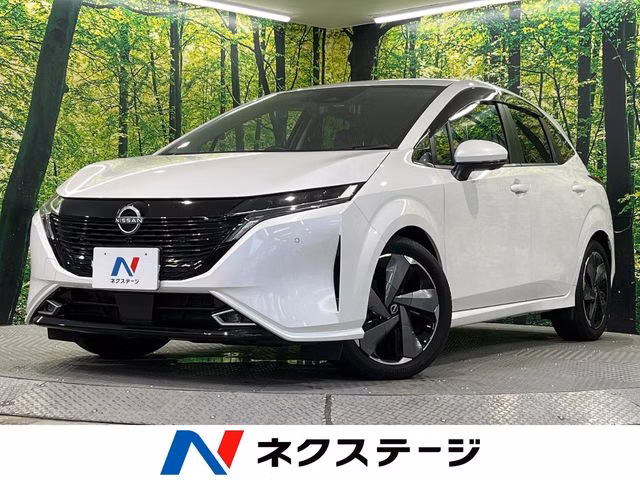Nissan Aura