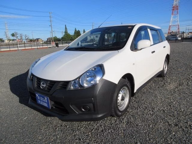 Nissan AD