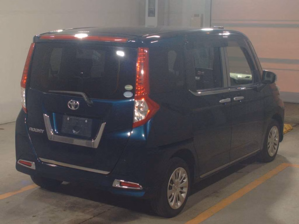 TOYOTA ROOMY
