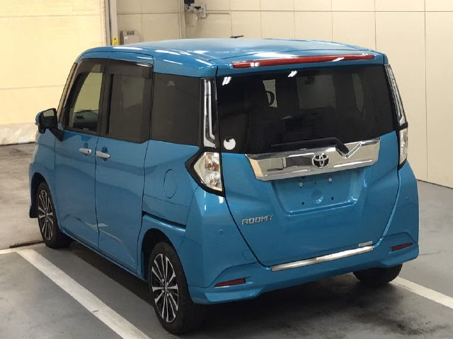 TOYOTA ROOMY