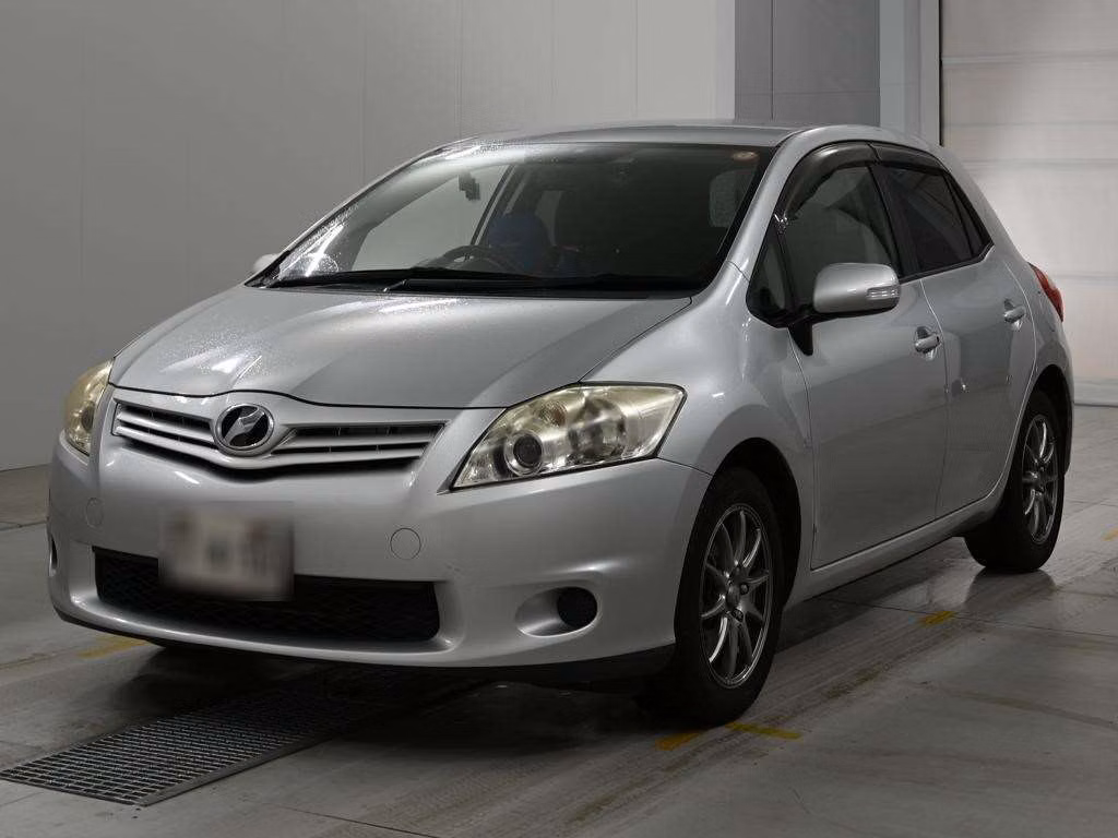 TOYOTA AURIS