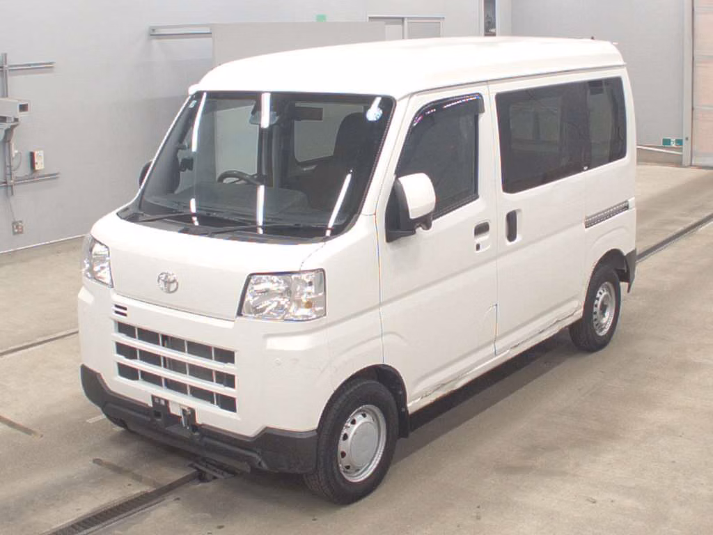 TOYOTA PIXIS VAN
