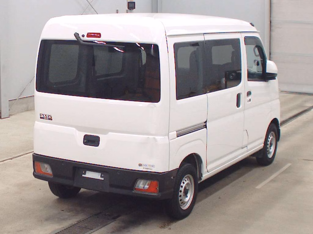 TOYOTA PIXIS VAN
