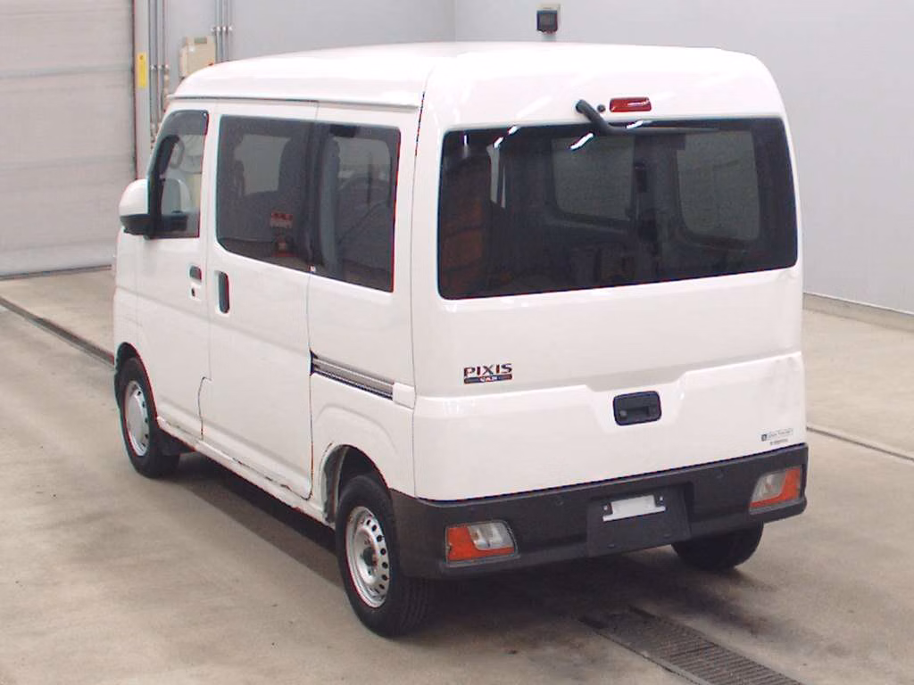 TOYOTA PIXIS VAN
