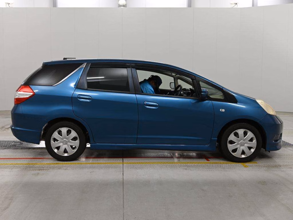 HONDA FIT SHUTTLE