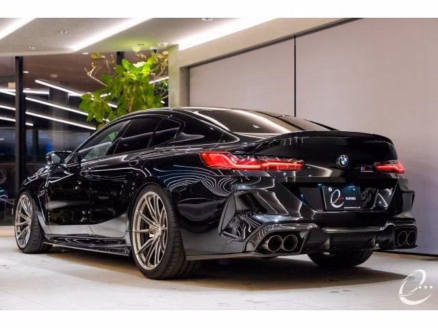 BMW M8