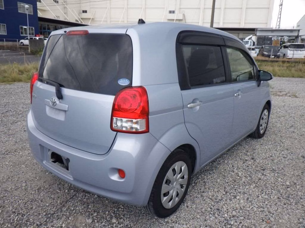 TOYOTA PORTE