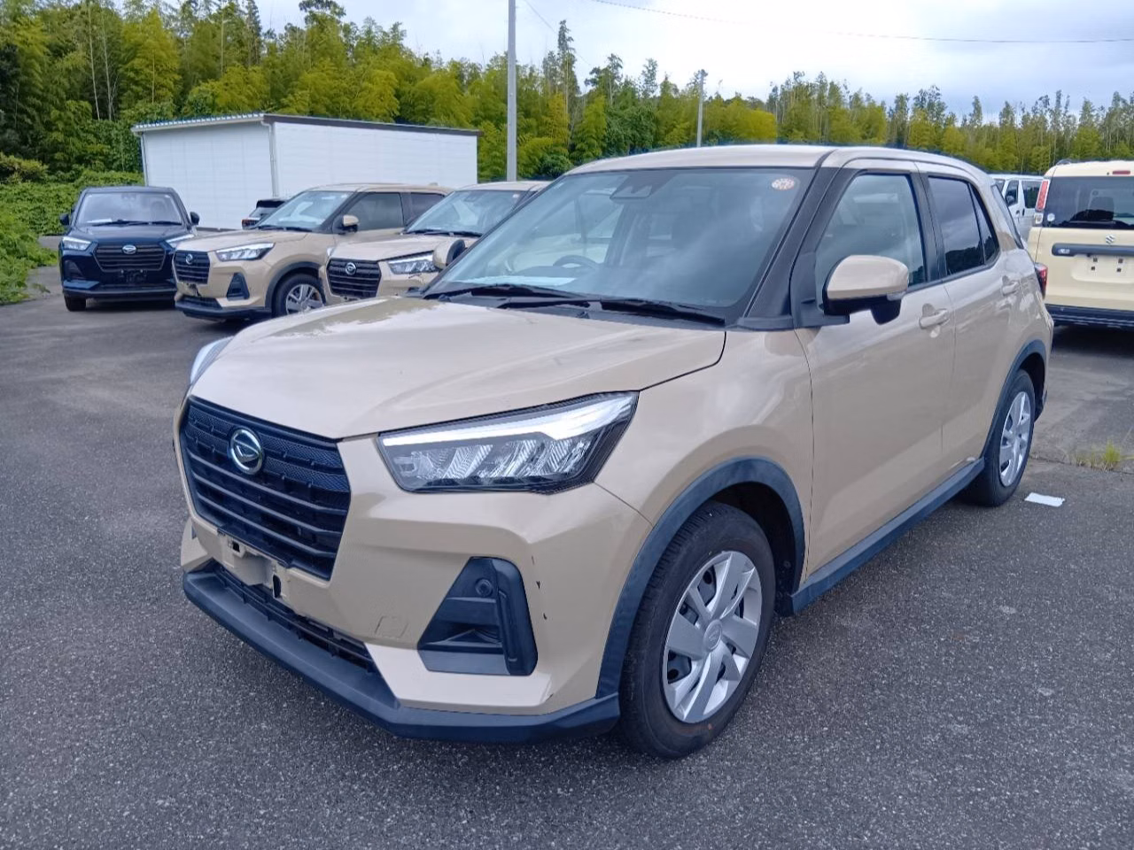DAIHATSU ROCKY