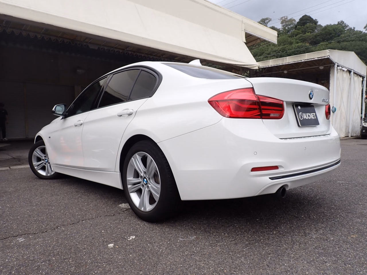 BMW 3-SERIES