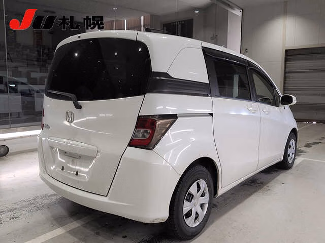 HONDA FREED SPIKE