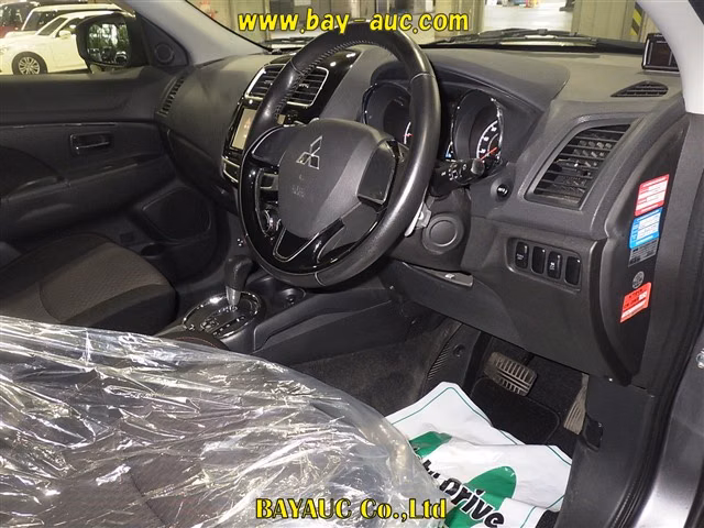 MITSUBISHI RVR