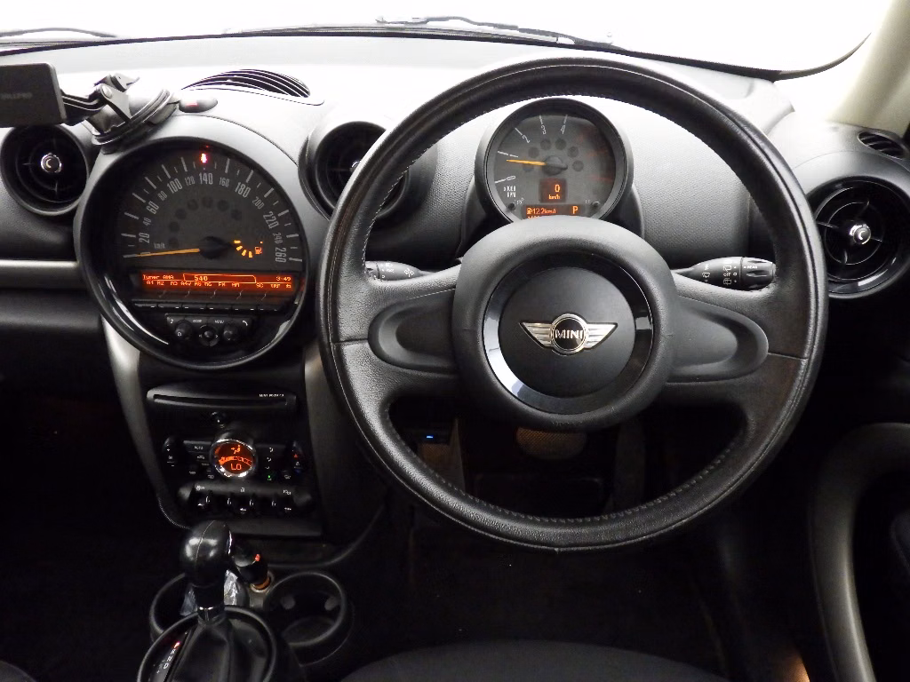 MINI CROSSOVER