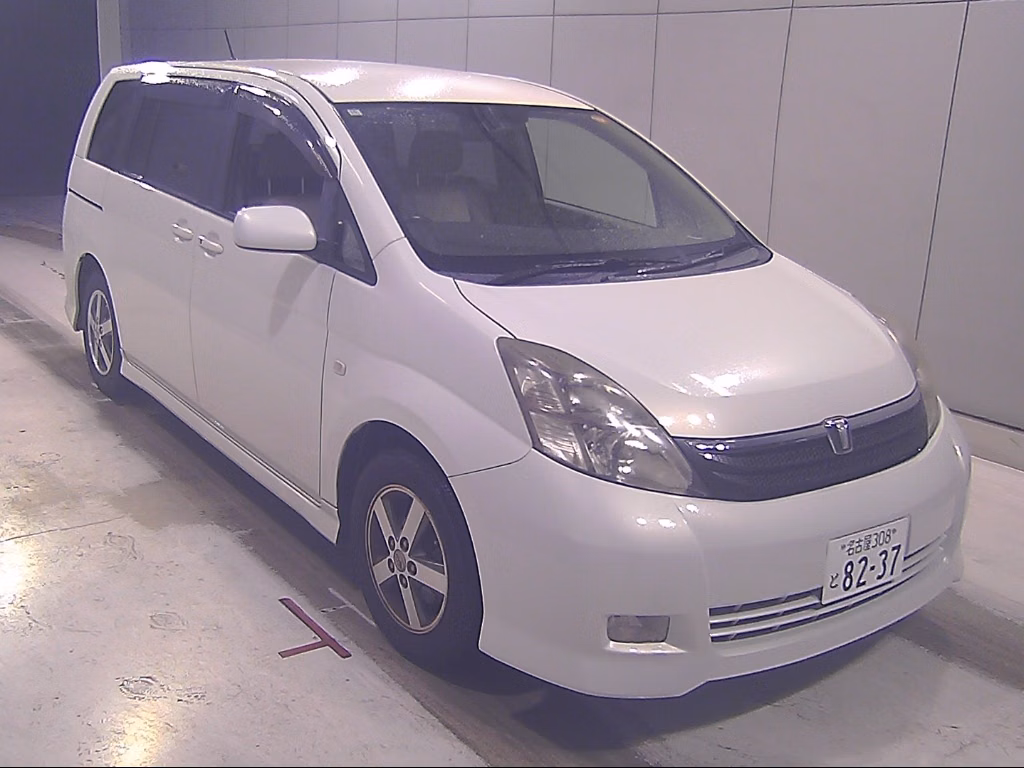 TOYOTA ISIS