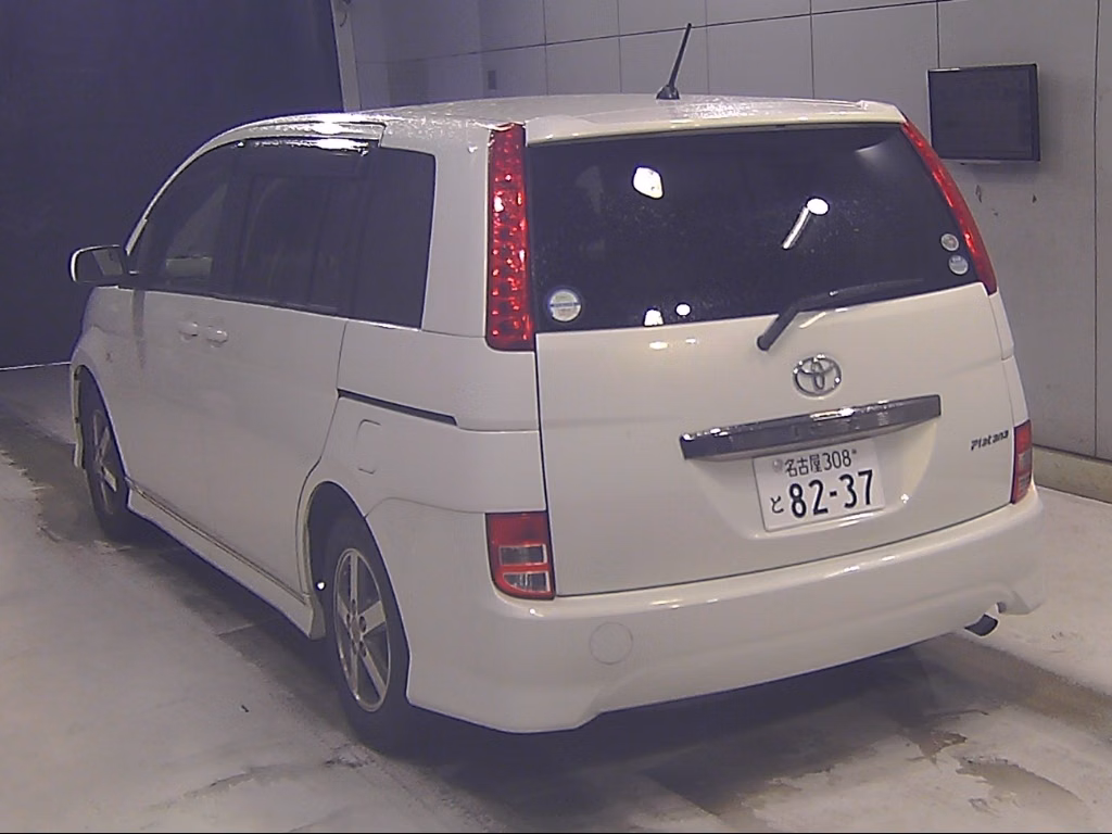 TOYOTA ISIS