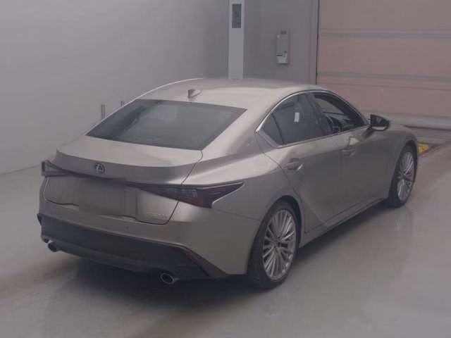 Lexus IS300h