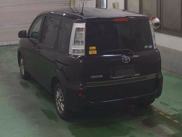 TOYOTA SIENTA