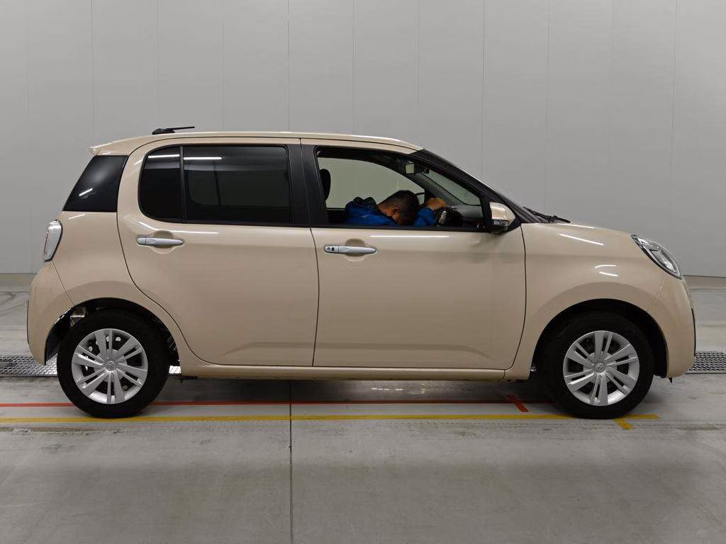 TOYOTA PASSO
