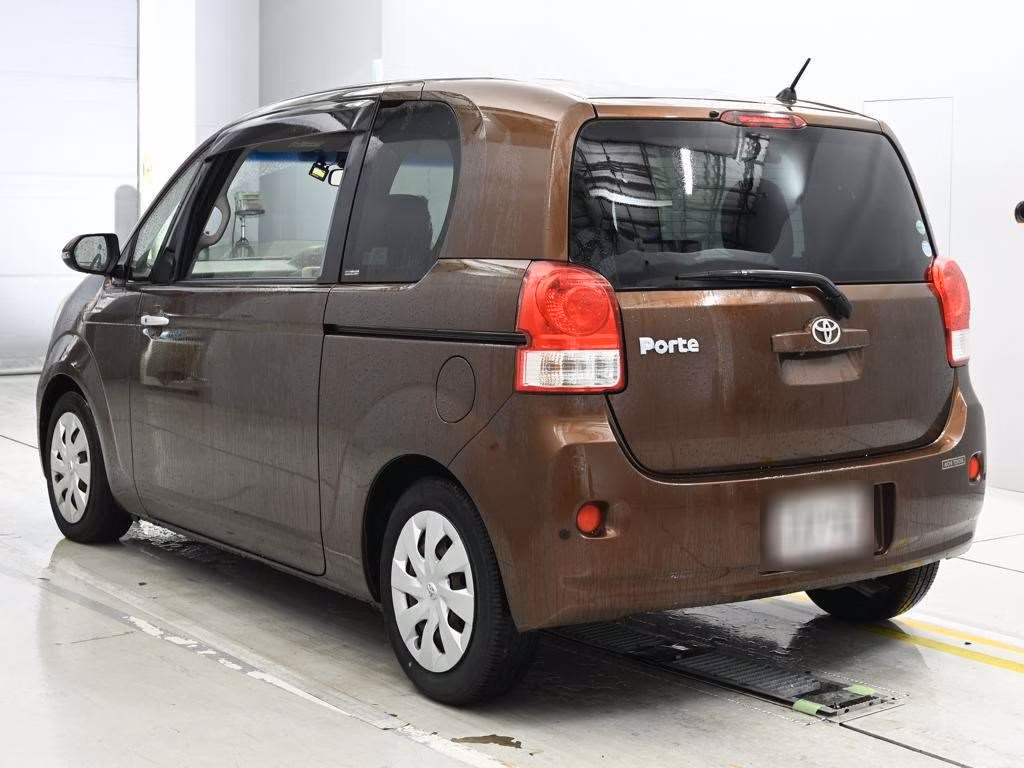 TOYOTA PORTE