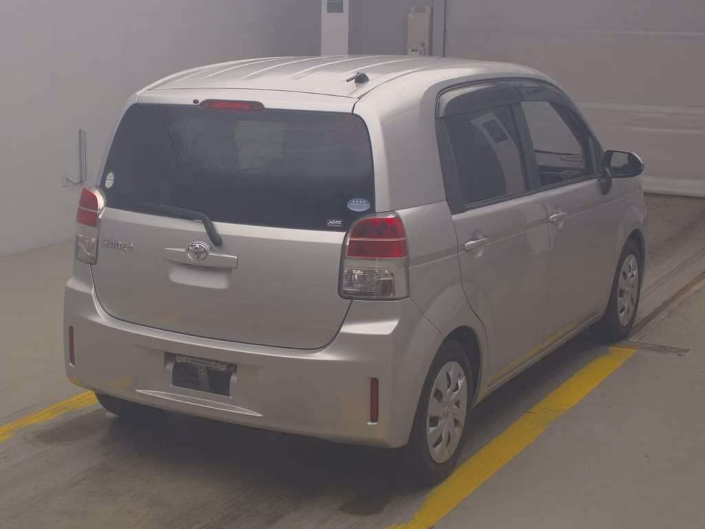 TOYOTA SPADE