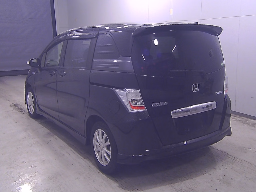 HONDA FREED SPIKE