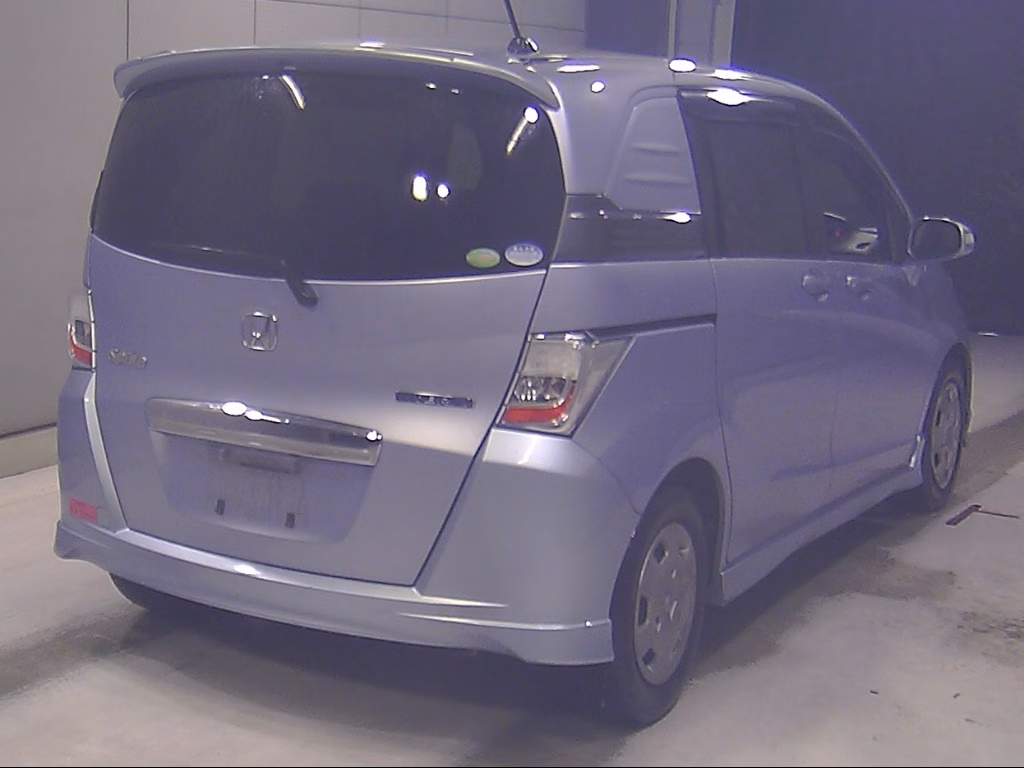 HONDA FREED SPIKE