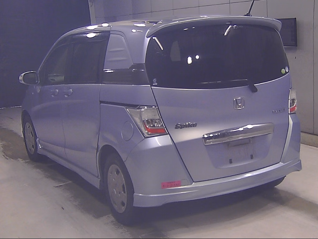 HONDA FREED SPIKE