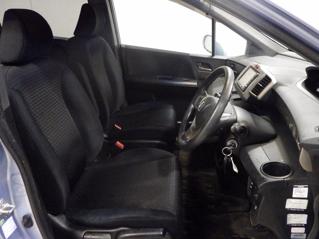HONDA FREED SPIKE
