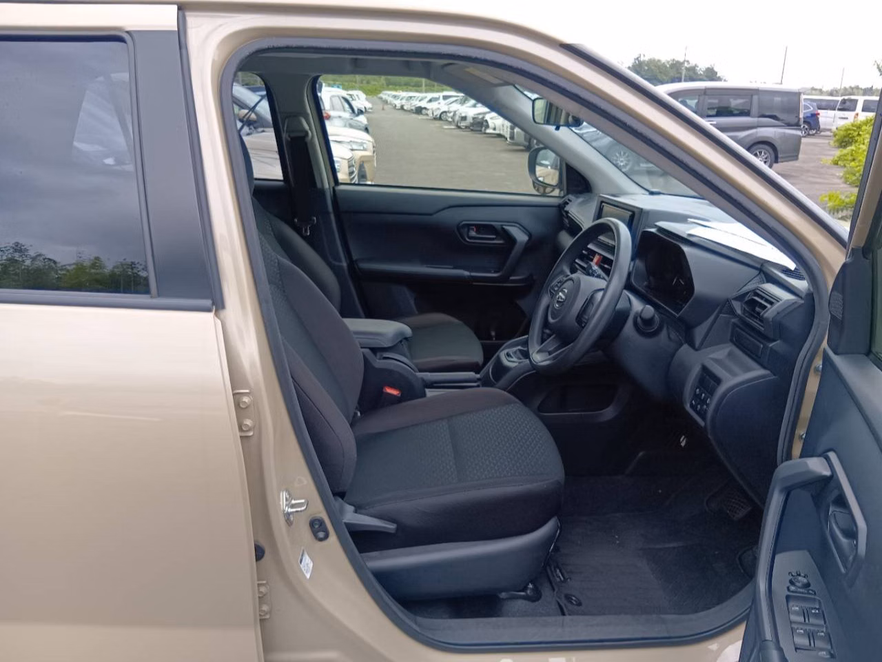 DAIHATSU ROCKY