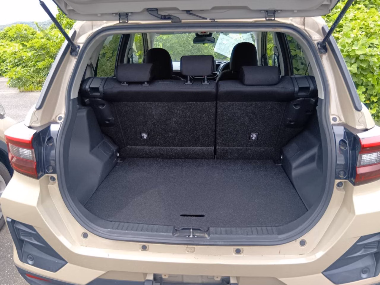 DAIHATSU ROCKY
