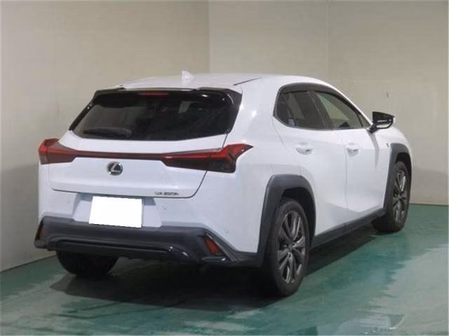 Lexus UX250h