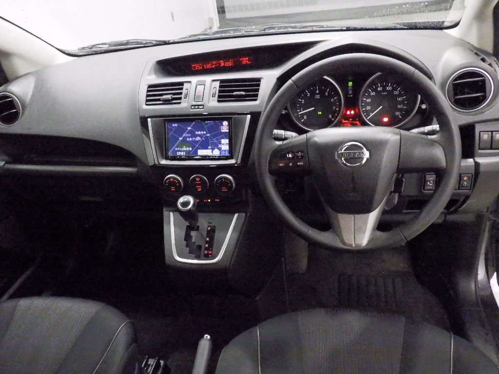 NISSAN LAFESTA