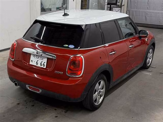MINI HATCH