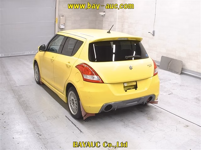 SUZUKI SWIFT