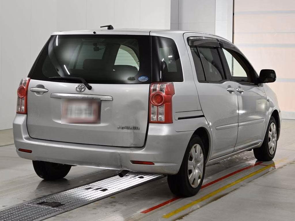 TOYOTA RAUM