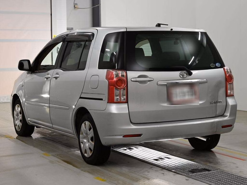 TOYOTA RAUM