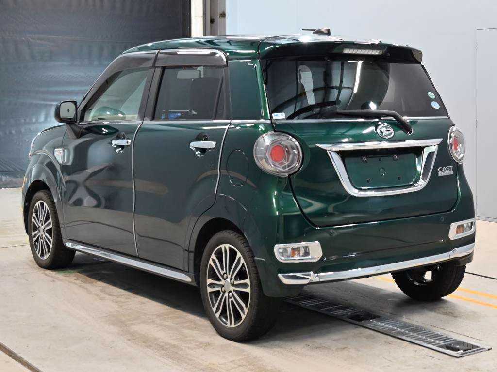 DAIHATSU CAST
