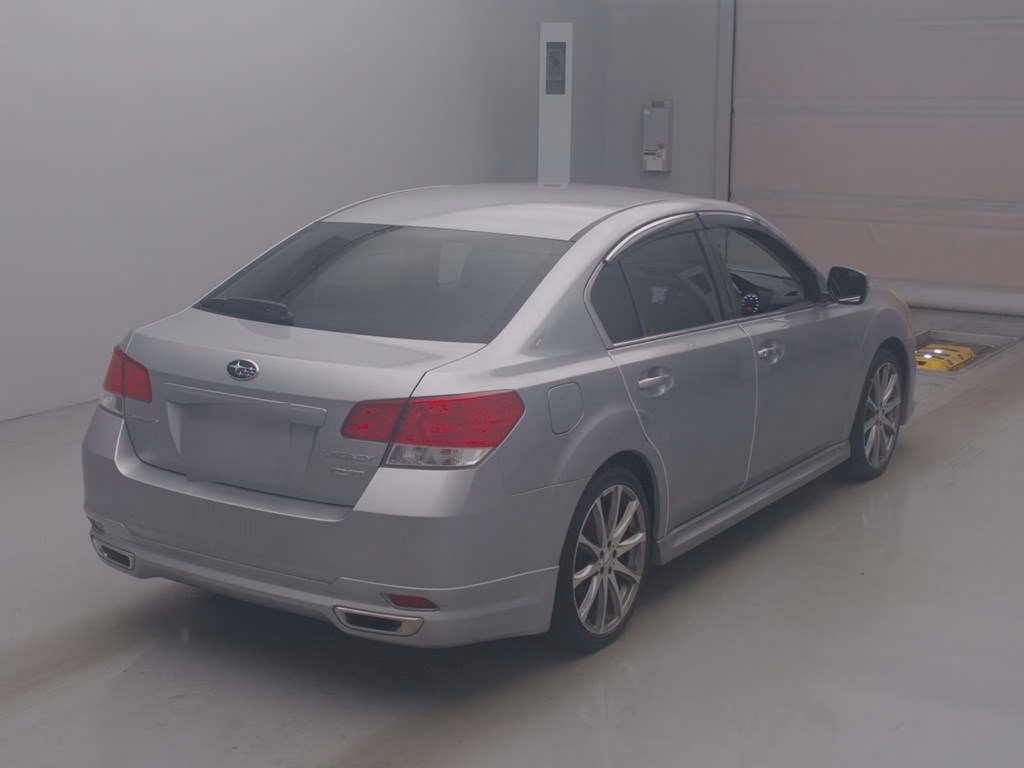 SUBARU LEGACY B4