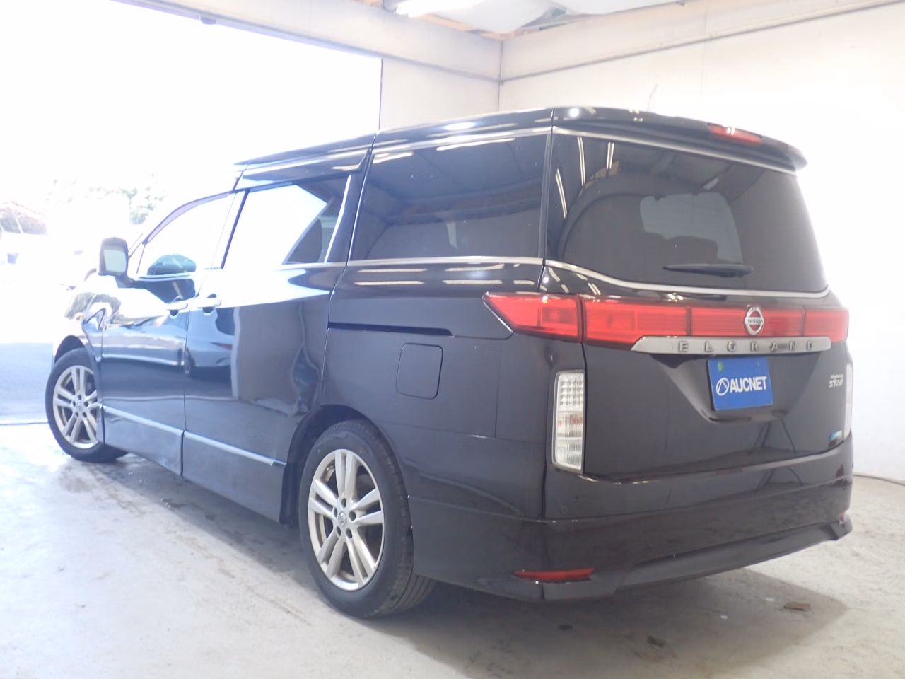 NISSAN ELGRAND