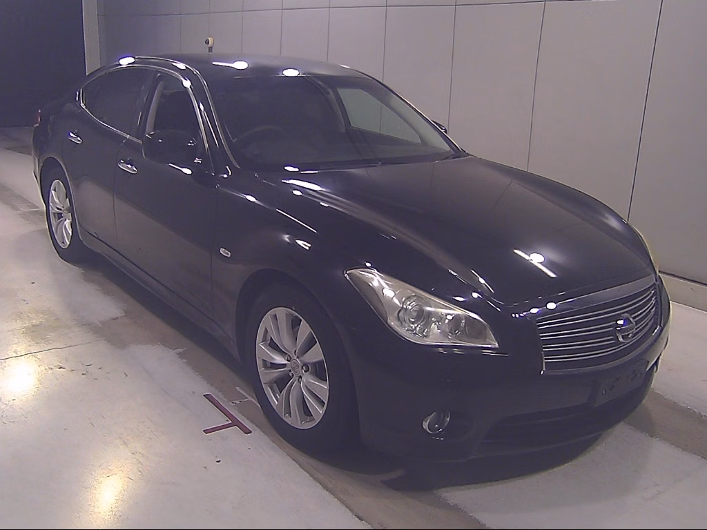 NISSAN FUGA