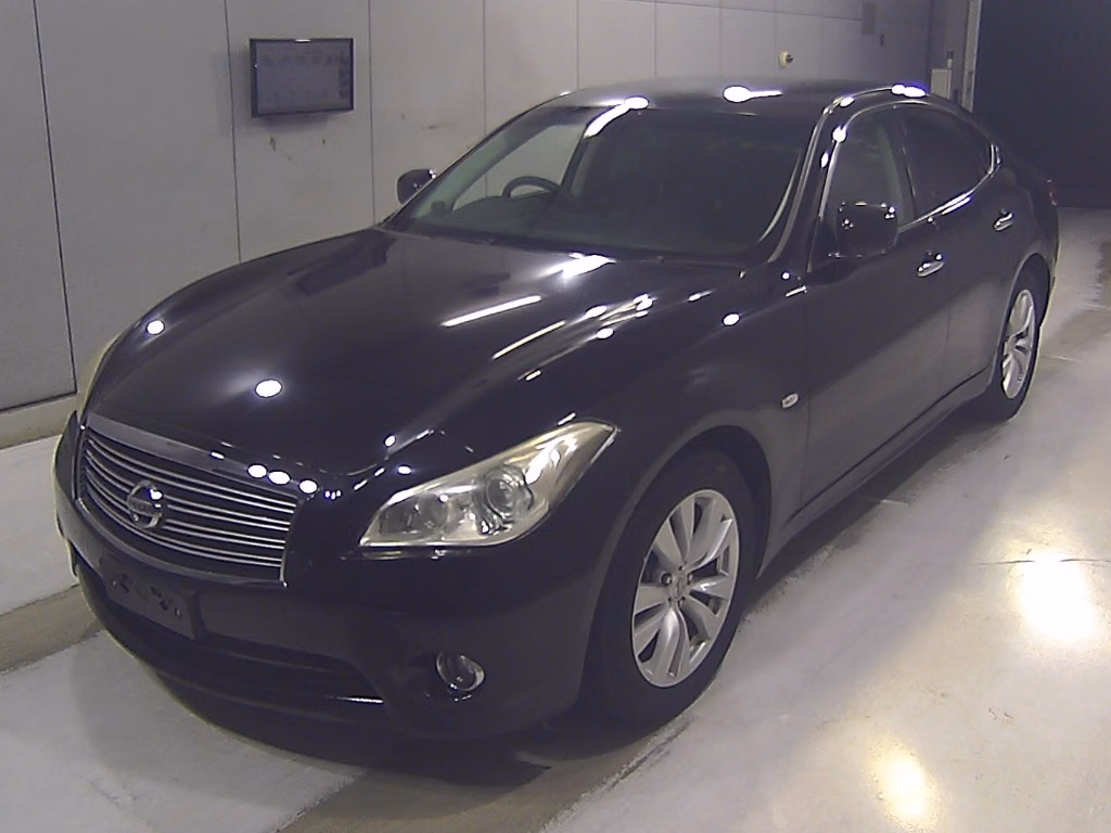 NISSAN FUGA